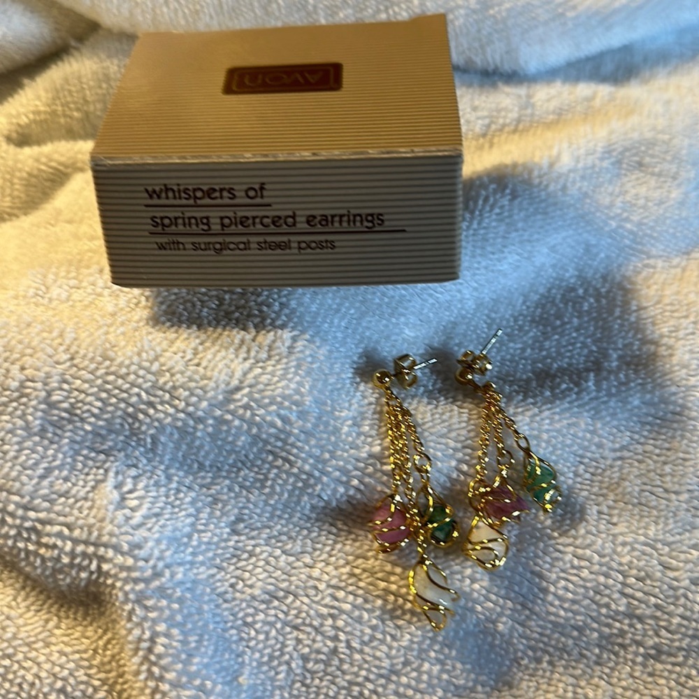Avon Vintage 1992 Whispers of Spring Gold tone Pastel Earrings